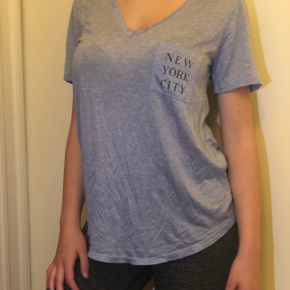 forever 21 super soft v neck tee “new york city”